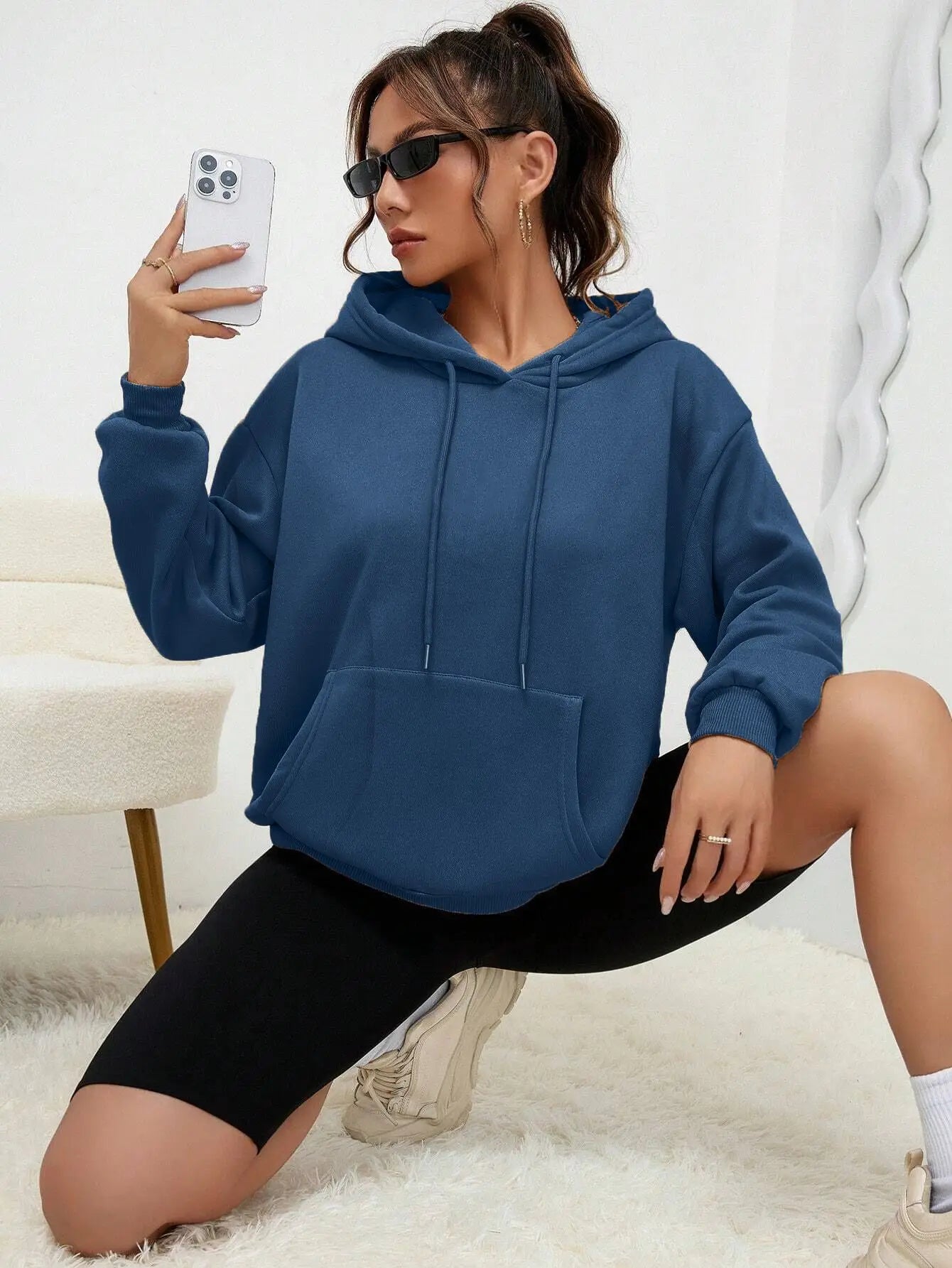 Unisex Loose Fit Solid Color Fleece-Lined Hoodie with Pocket